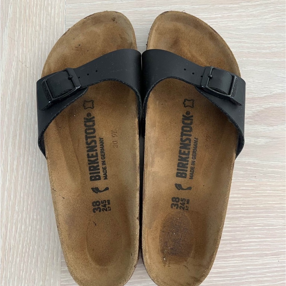 Birkenstock | Black Leather Sandals | Madrid